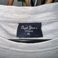 Vintage Y2K Pepe jeans 2000s era hip-hop essential t-shirt