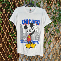 Vintage Y2K disneyland Chicago Mickey Mouse 2000s t-shirt