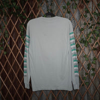 Small - Undefeated Hype Long sleeve repeat logo LS t-shirt