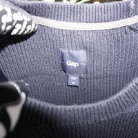 Medium - Vintage Y2K gap heavy 2000s faded knitted sweater