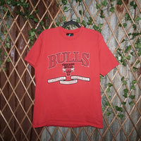 Medium - Vintage Y2K Chicago NBA Bulls 90s embroider t-shirt