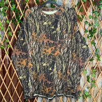 vintage y2k Canyon Trail real tree aop camo pocket LS tshirt