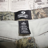 38 - Vintage Y2K real tree camo hunting mossy oak 00s pants