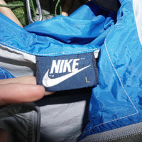 Large -Vintage Y2K Nike zip up lightweight 1980s windbreaker