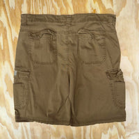 38 - Vintage y2k union bay khaki carpenter 2000s cargo shorts