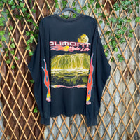 Vintage Y2K Dumont nightlife flame sleeve hit 2000s t-shirt