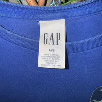 Vintage Y2K gap essential 2000s snowboard skate surf t-shirt