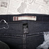 13 - Vintage Y2K lot 29 femme looney tunes denim flare pants