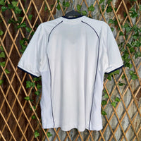 Vintage Y2K England soccer jersey umbro 2000s fifa cup shirt