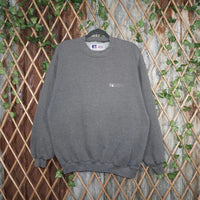 XL- Vintage / Y2K 1990’s Russell embroidered sweatshirt