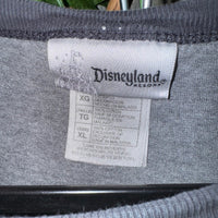 Vintage Y2K Disneyland embroidered crest mickey mouse tshirt