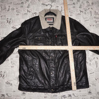 XL -Vintage Y2K Levis button up Sherpa collar leather jacket