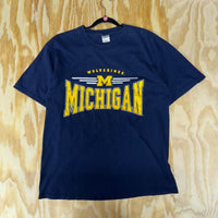 Vintage y2k navy blue univeristy of michigan collegiate tee