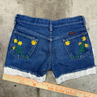 Small - Vintage y2k rustler flowers graphic 1990s femme denim shorts