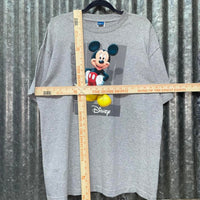 Vintage y2k disneyland mickey mouse t-shirt