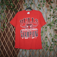 large - Vintage Y2K Nba all over print tee - Red - L