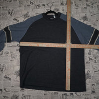 medium - Vintage Y2K Side Out gray knitted sweater serve - M