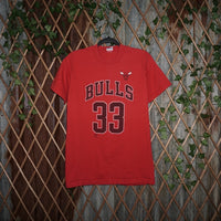 18-20 - Vintage Y2K Salem Sportswear T-Shirts description - Red - 18-20