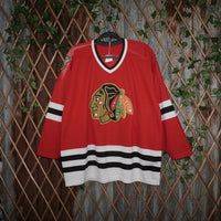 L - Vintage Y2K Nhl Sweatshirts description chicago - Red - L