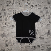 18 - Vintage Y2K Nfl Shirts onesie oakland raiders front - Black - 18