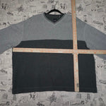 XL- Vintage / Y2K 2000’s two-tone GAP knitted V-neck sweater