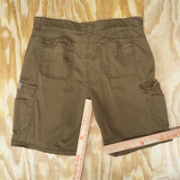 38 - Vintage y2k union bay khaki carpenter 2000s cargo shorts