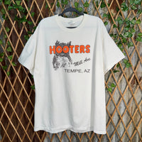 Vintage Y2K hooters restaurant promo arizona 1990s t-shirt