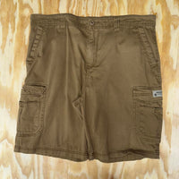 38 - Vintage y2k union bay khaki carpenter 2000s cargo shorts