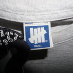 S - Vintage / Y2K Undefeated Chest Spellout Longsleeve shirt