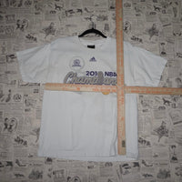 Small - Vintage Y2K Adidas LA Lakers Finals Champs t-shirt